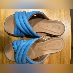 Reef Women's Blue and Tan Slide Sandals